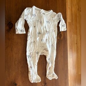 🩷 6 for $20 🩷 Carter's Cream Animal Print Footie